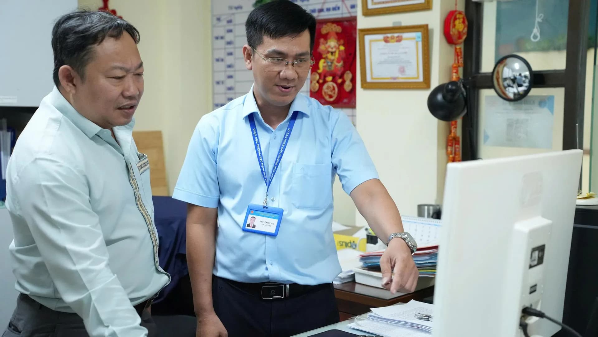 ĐOÀN KIỂM TRA SỞ NỘI VỤ THÀNH PHỐ LÀM VIỆC TẠI UBND PHƯỜNG DIÊN HỒNG VỀ CÔNG TÁC VĂN THƯ, LƯU TRỮ