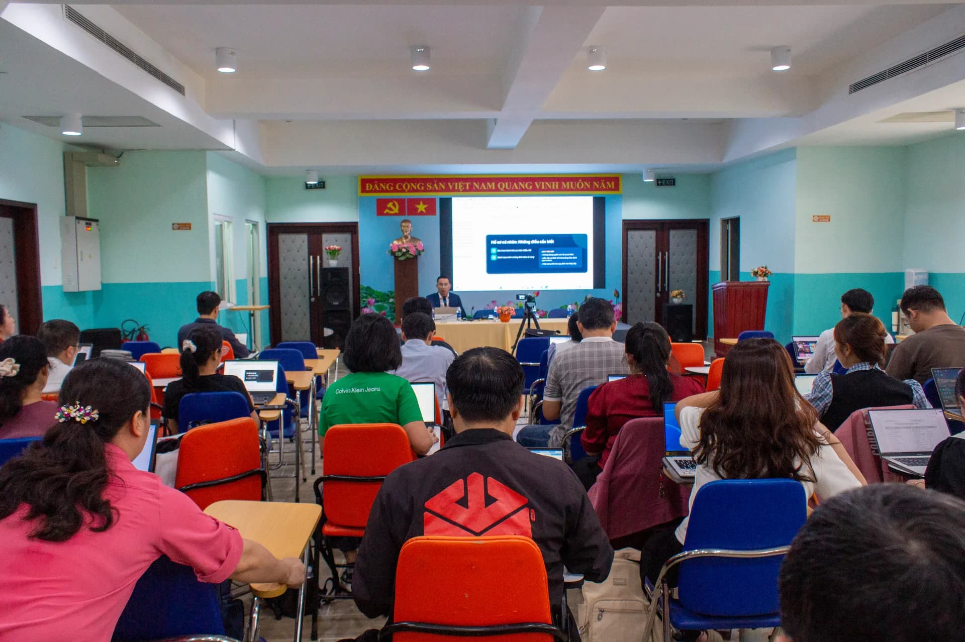 ĐỔI MỚI PHƯƠNG PHÁP GIẢNG DẠY TRONG THỜI ĐẠI SỐ
