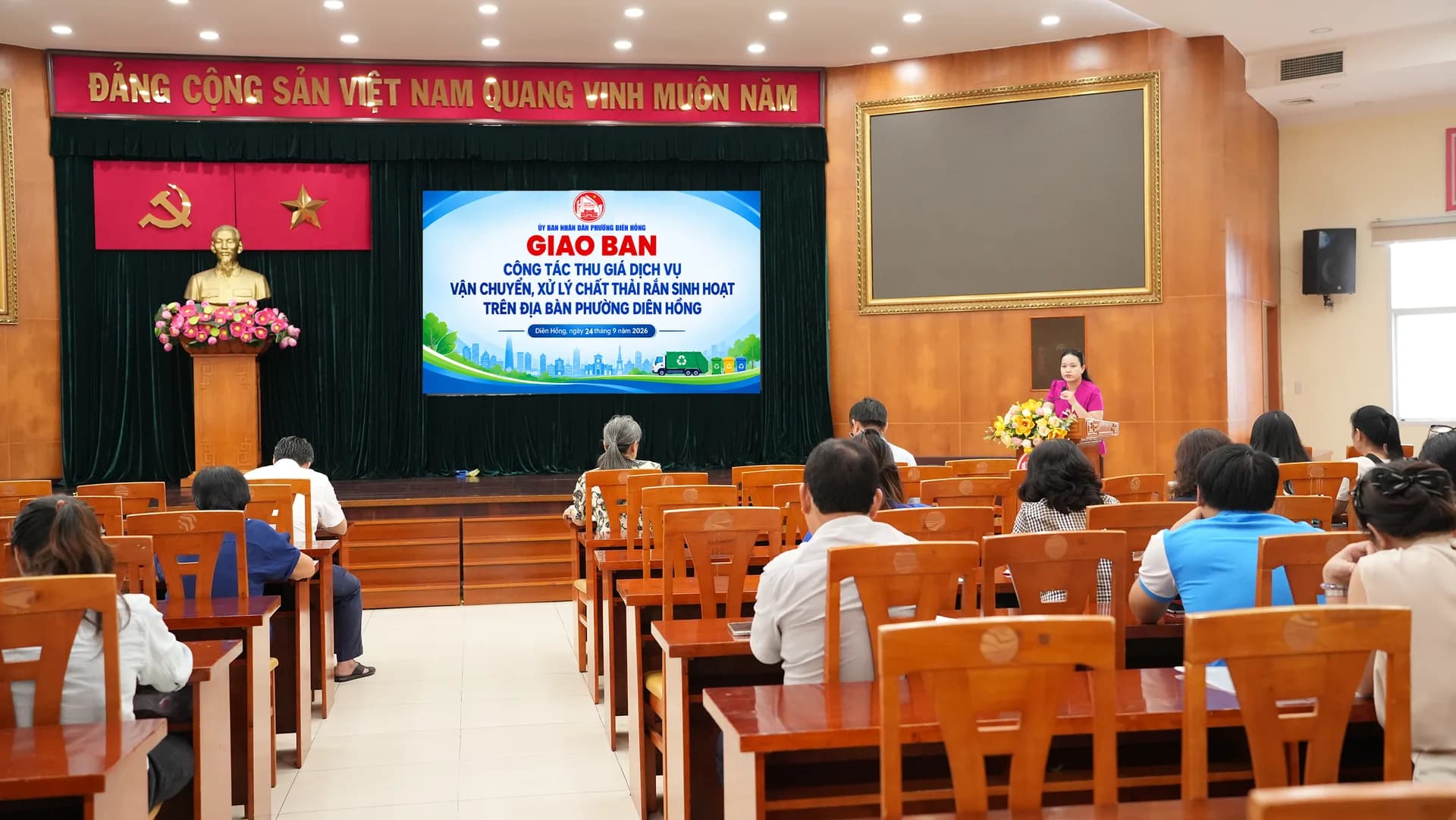 TĂNG CƯỜNG CÔNG TÁC THU GIÁ DỊCH VỤ VẬN CHUYỂN, XỬ LÝ CHẤT THẢI RẮN SINH HOẠT