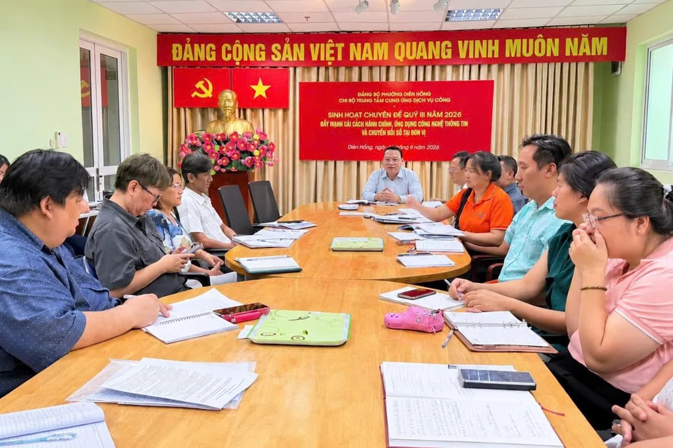 ĐẨY MẠNH CẢI CÁCH HÀNH CHÍNH, ỨNG DỤNG CÔNG NGHỆ THÔNG TIN VÀ CHUYỂN ĐỔI SỐ TẠI ĐƠN VỊ