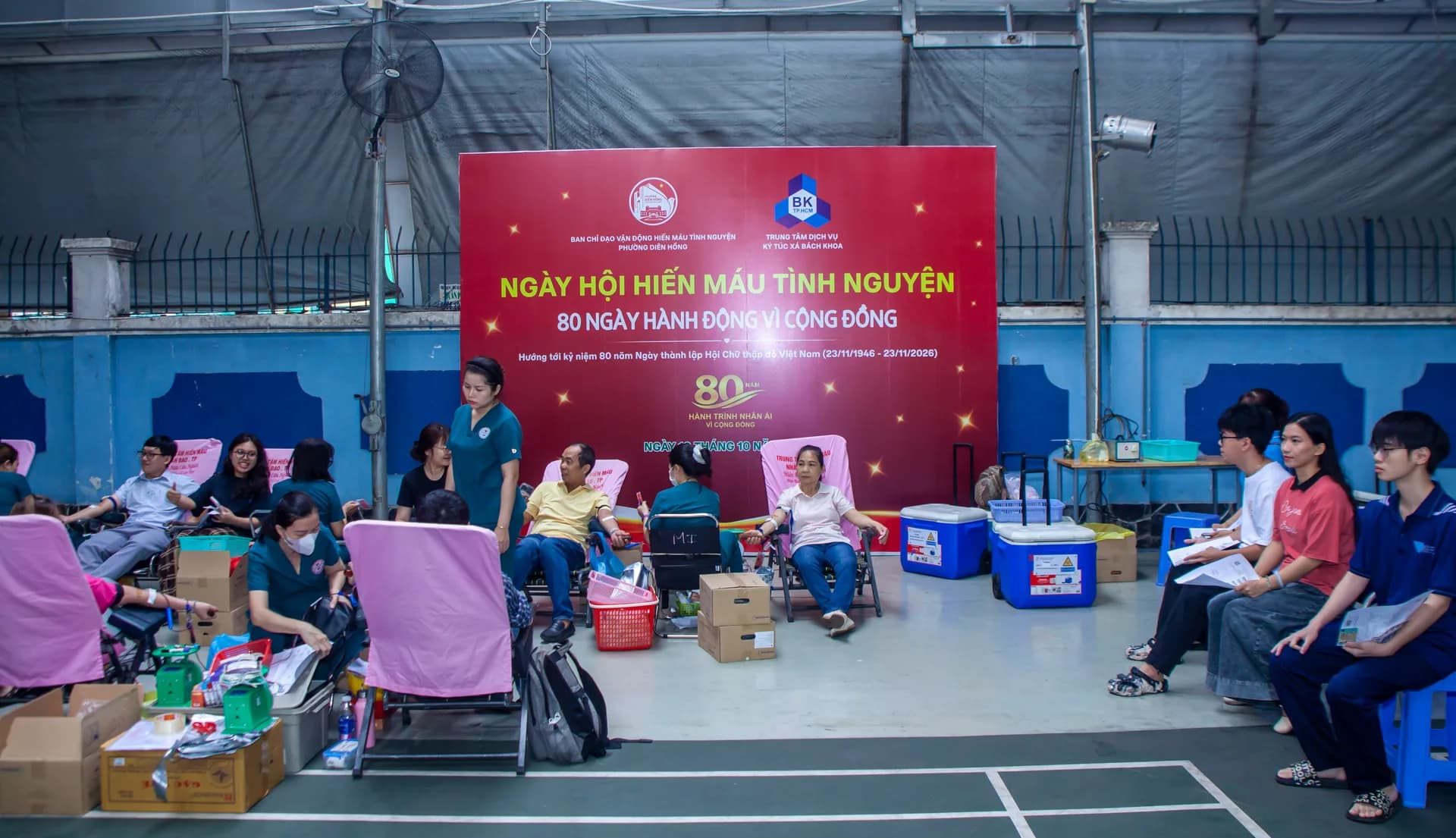 PHÓNG SỰ ẢNH: HƠN 172 ĐƠN VỊ MÁU, LAN TỎA NGHĨA TÌNH