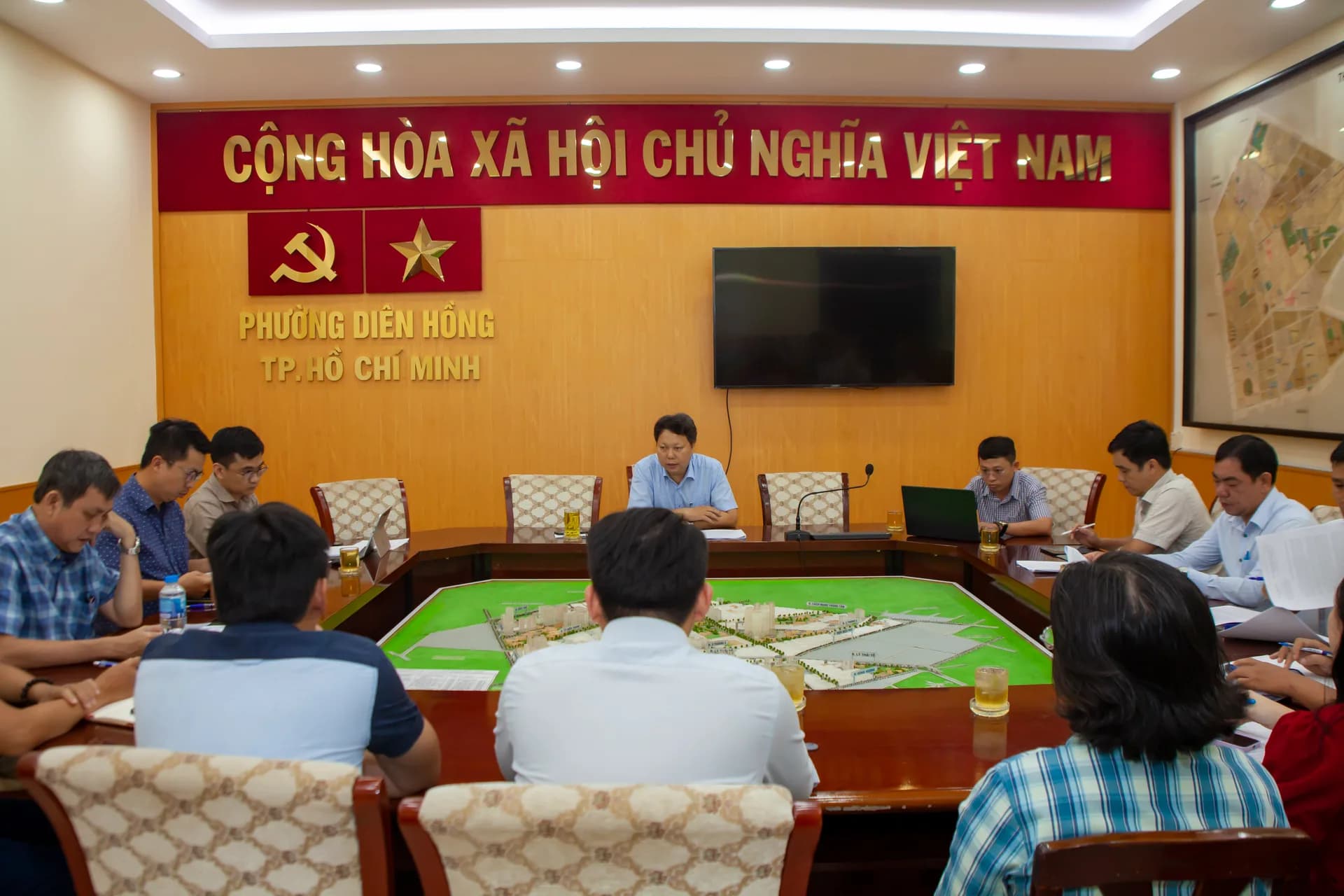 THÁO GỠ VƯỚNG MẮC TRONG BÀN GIAO HẠ TẦNG ĐƯỜNG D1, D8 TẠI KHU ĐẤT 332–334 TÔ HIẾN THÀNH