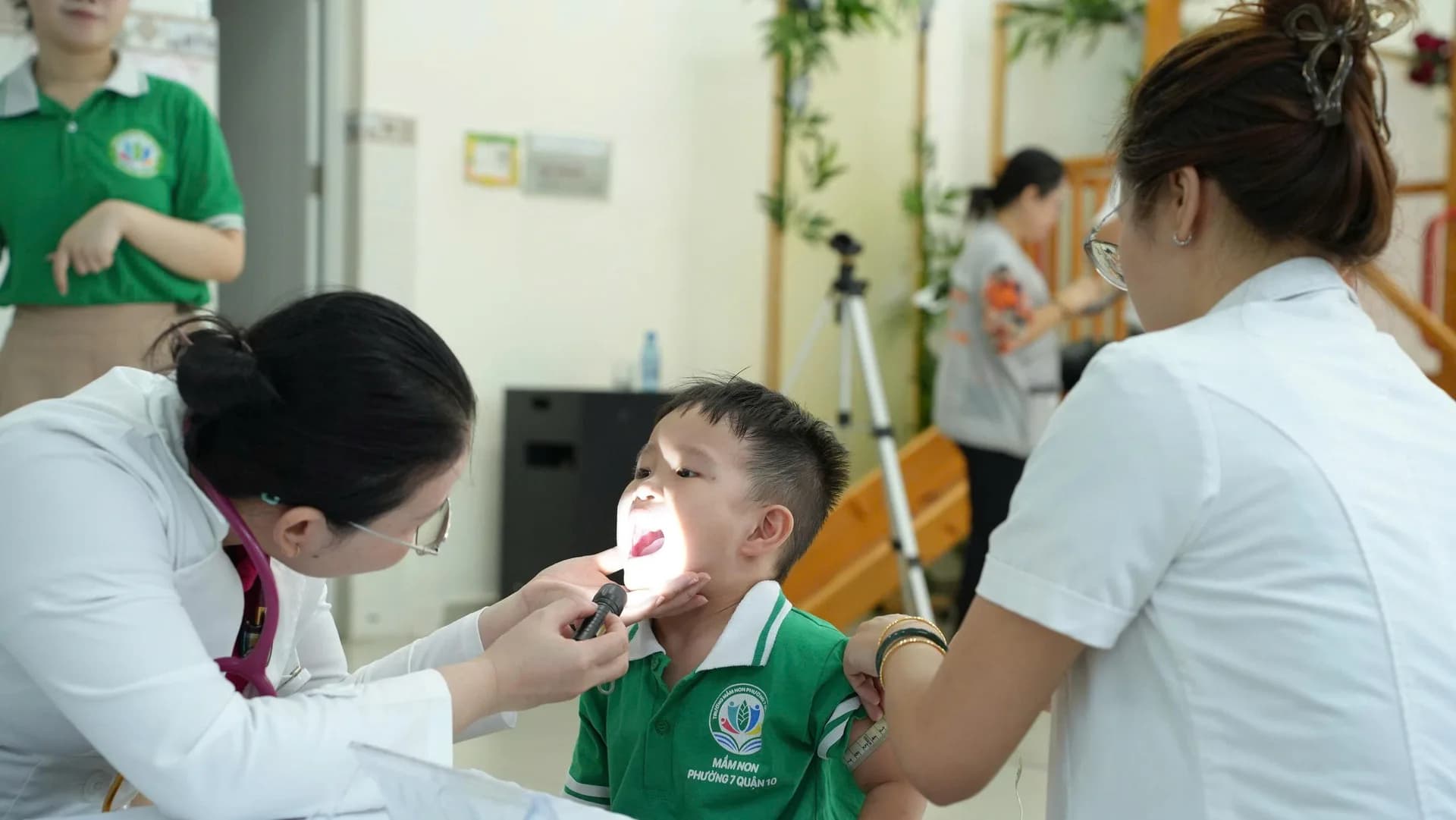 110 TRẺ MẦM NON ĐƯỢC KHÁM SỨC KHỎE MIỄN PHÍ TRƯỚC THỀM NĂM HỌC MỚI