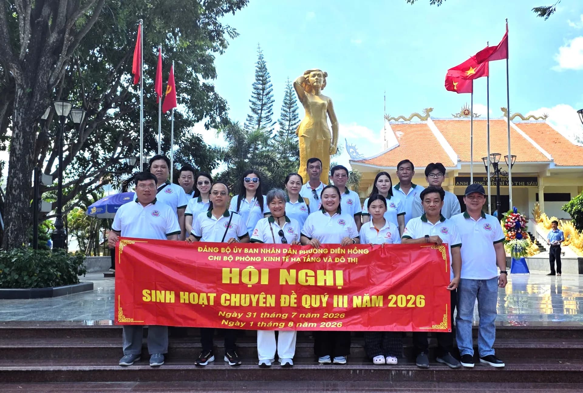 VỀ ĐỊA CHỈ ĐỎ – BỒI ĐẮP LÝ TƯỞNG, NÂNG CAO CHẤT LƯỢNG SINH HOẠT CHI BỘ