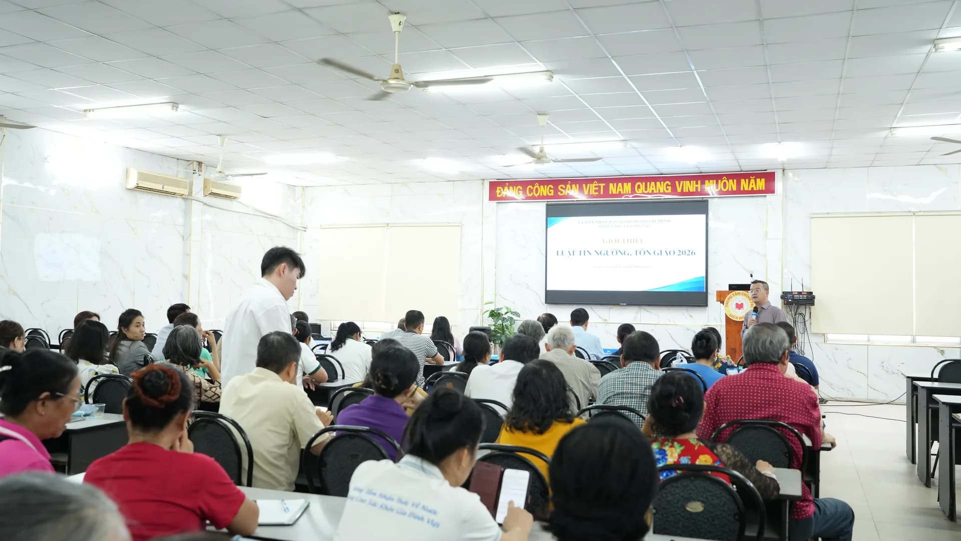 PHƯỜNG DIÊN HỒNG CẬP NHẬT QUY ĐỊNH MỚI, NÂNG CAO HIỆU QUẢ CÔNG TÁC TÍN NGƯỠNG, TÔN GIÁO VÀ CHÍNH SÁCH DÂN TỘC