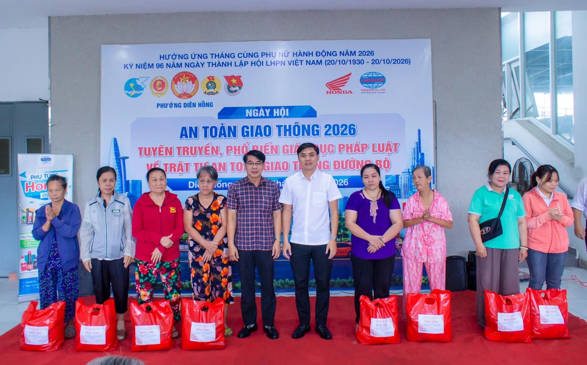 SÔI NỔI NGÀY HỘI AN TOÀN GIAO THÔNG