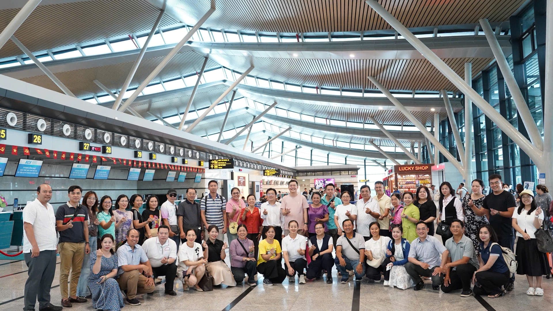 KHÉP LẠI HÀNH TRÌNH “VỀ NGHỆ AN NHỚ BÁC”
