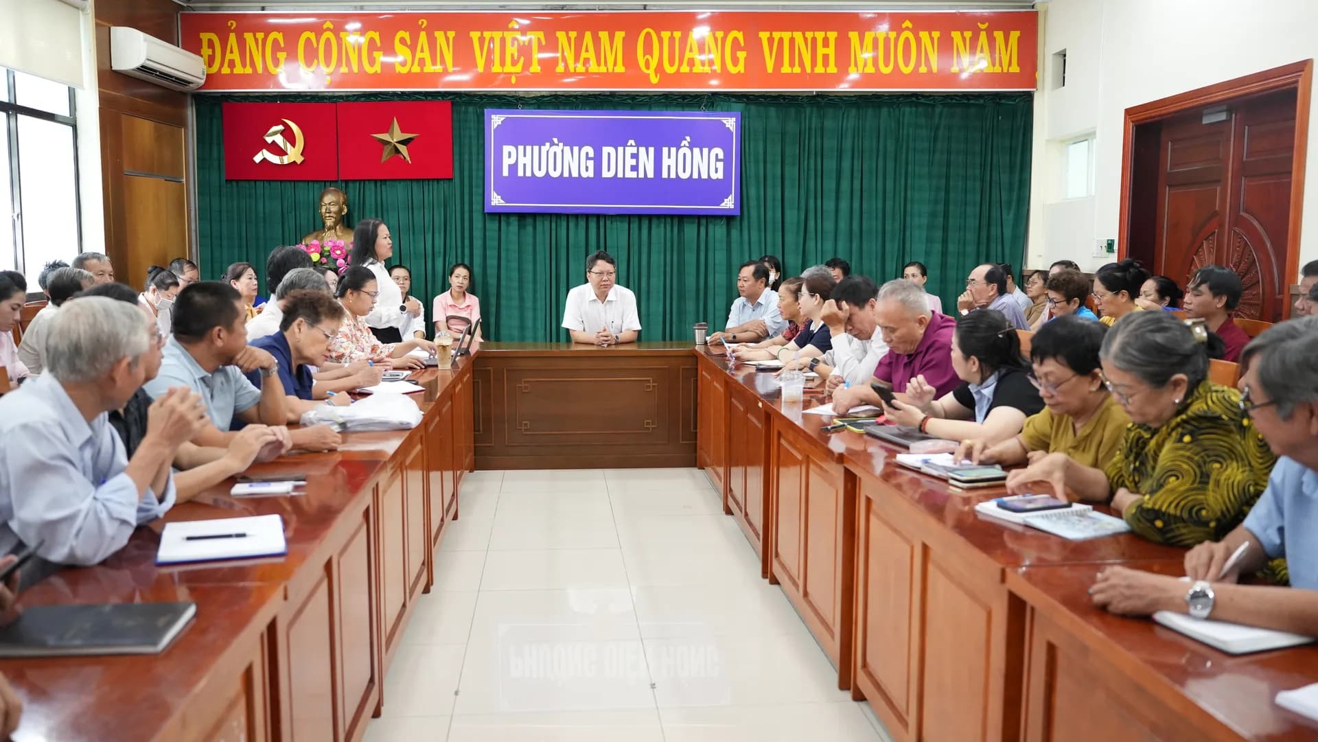 TĂNG TỐC GIAI ĐOẠN NƯỚC RÚT, QUYẾT TÂM HOÀN THÀNH ĐỢT CAO ĐIỂM KHÁM SỨC KHỎE TOÀN DÂN