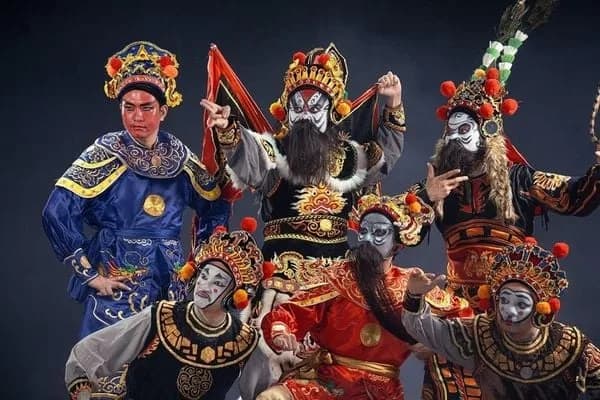 Ngày Giỗ Tổ Sân Khấu (12/8 Âm Lịch): Nguồn Gốc, Ý Nghĩa Và Những Điều Bạn Cần Biết