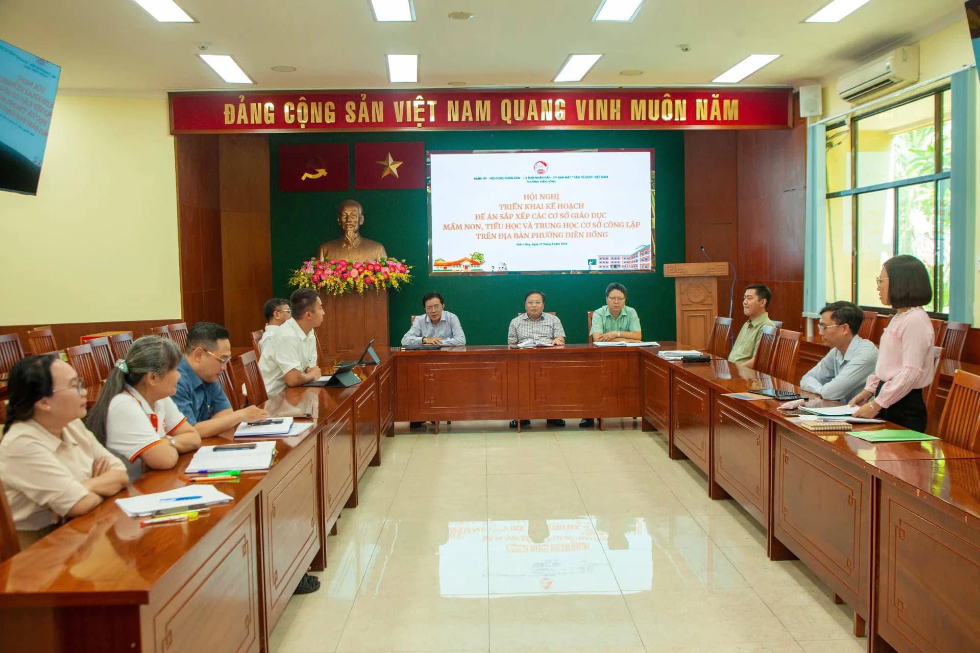 TẬP TRUNG SẮP XẾP MẠNG LƯỚI TRƯỜNG HỌC THEO HƯỚNG TINH GỌN, HIỆU QUẢ