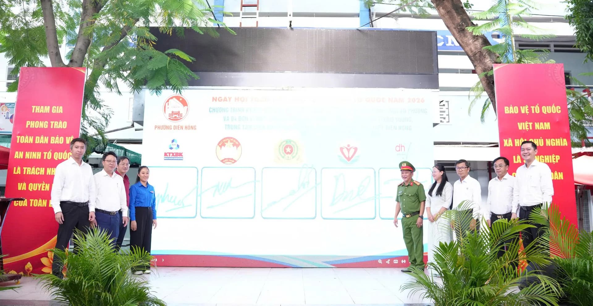 PHƯỜNG DIÊN HỒNG XÂY DỰNG THẾ TRẬN AN NINH NHÂN DÂN VỮNG MẠNH