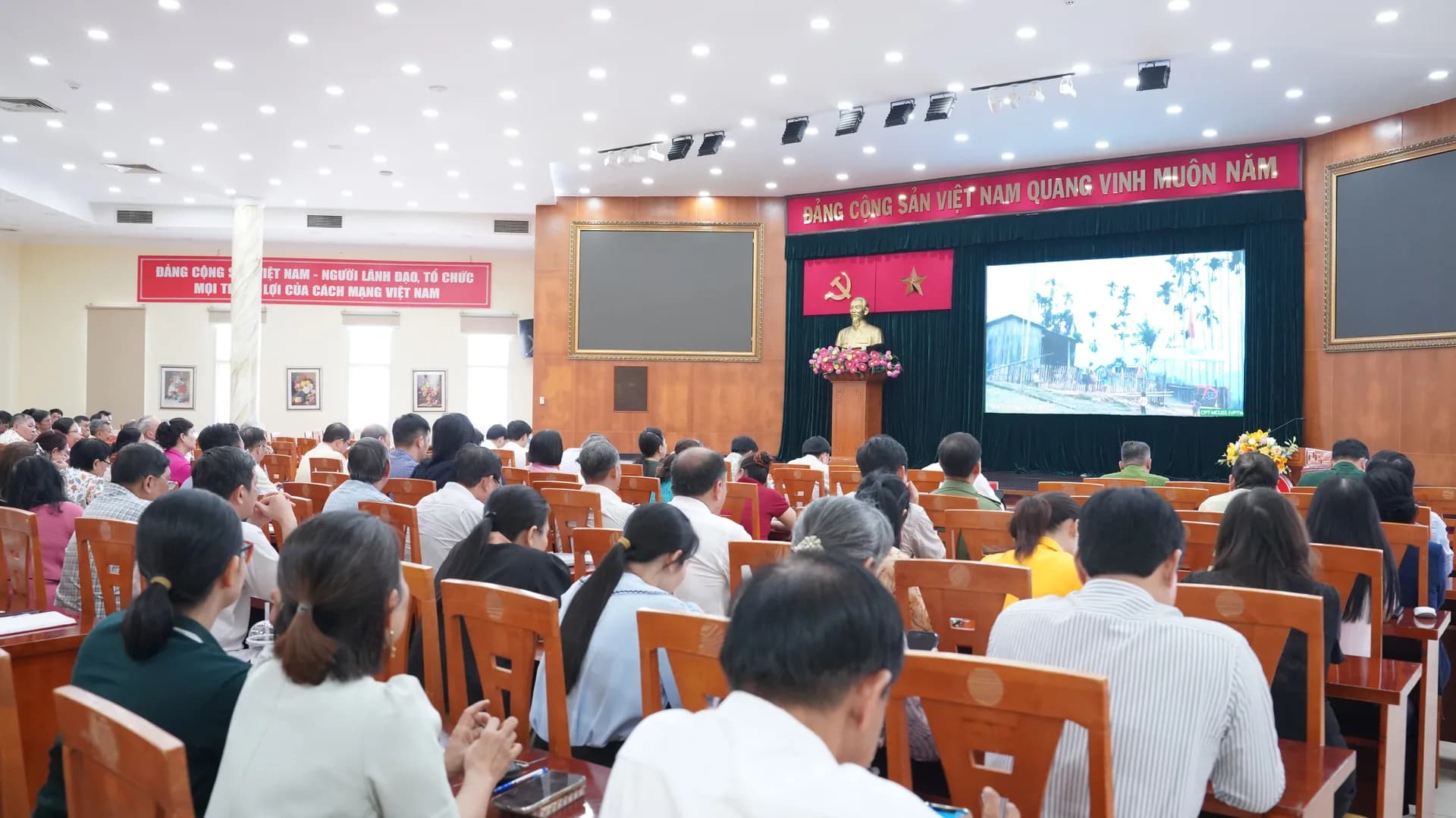 PHƯỜNG DIÊN HỒNG QUÁN TRIỆT CÁC NGHỊ QUYẾT, CHỈ THỊ QUAN TRỌNG CỦA BỘ CHÍNH TRỊ