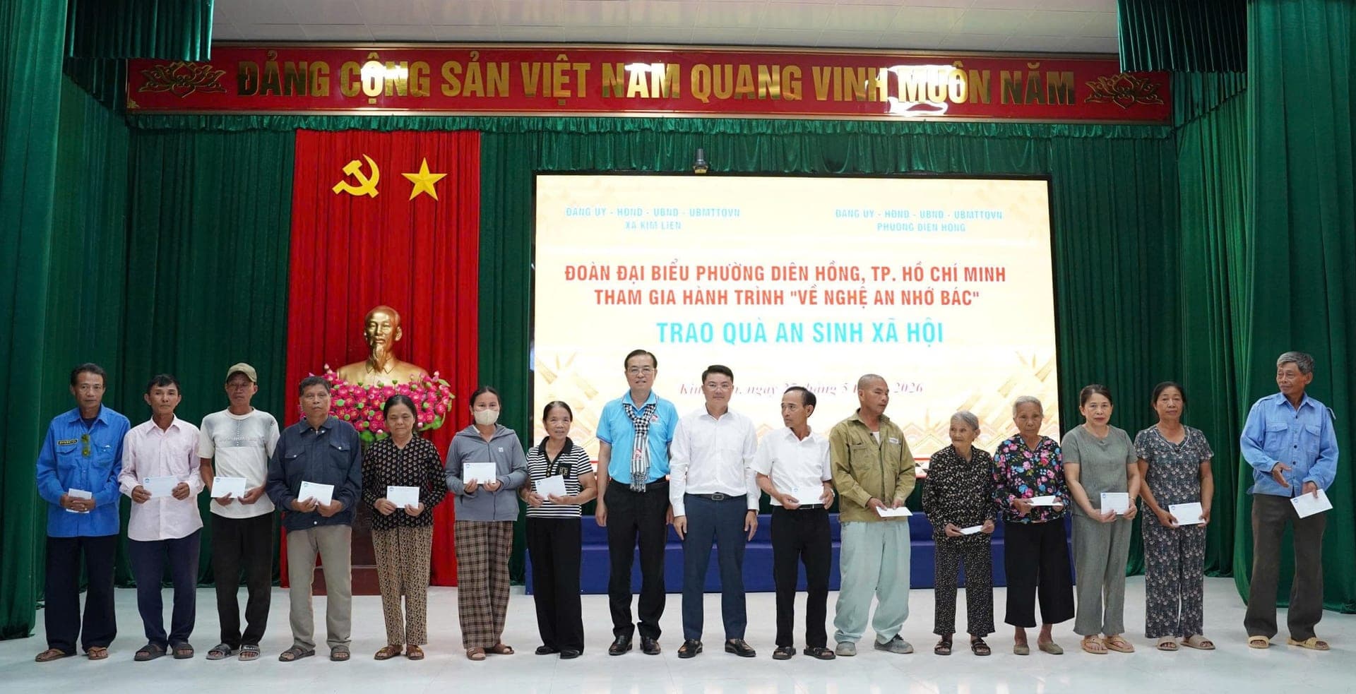 GỬI MỘT CHÚT NGHĨA TÌNH VỀ QUÊ BÁC