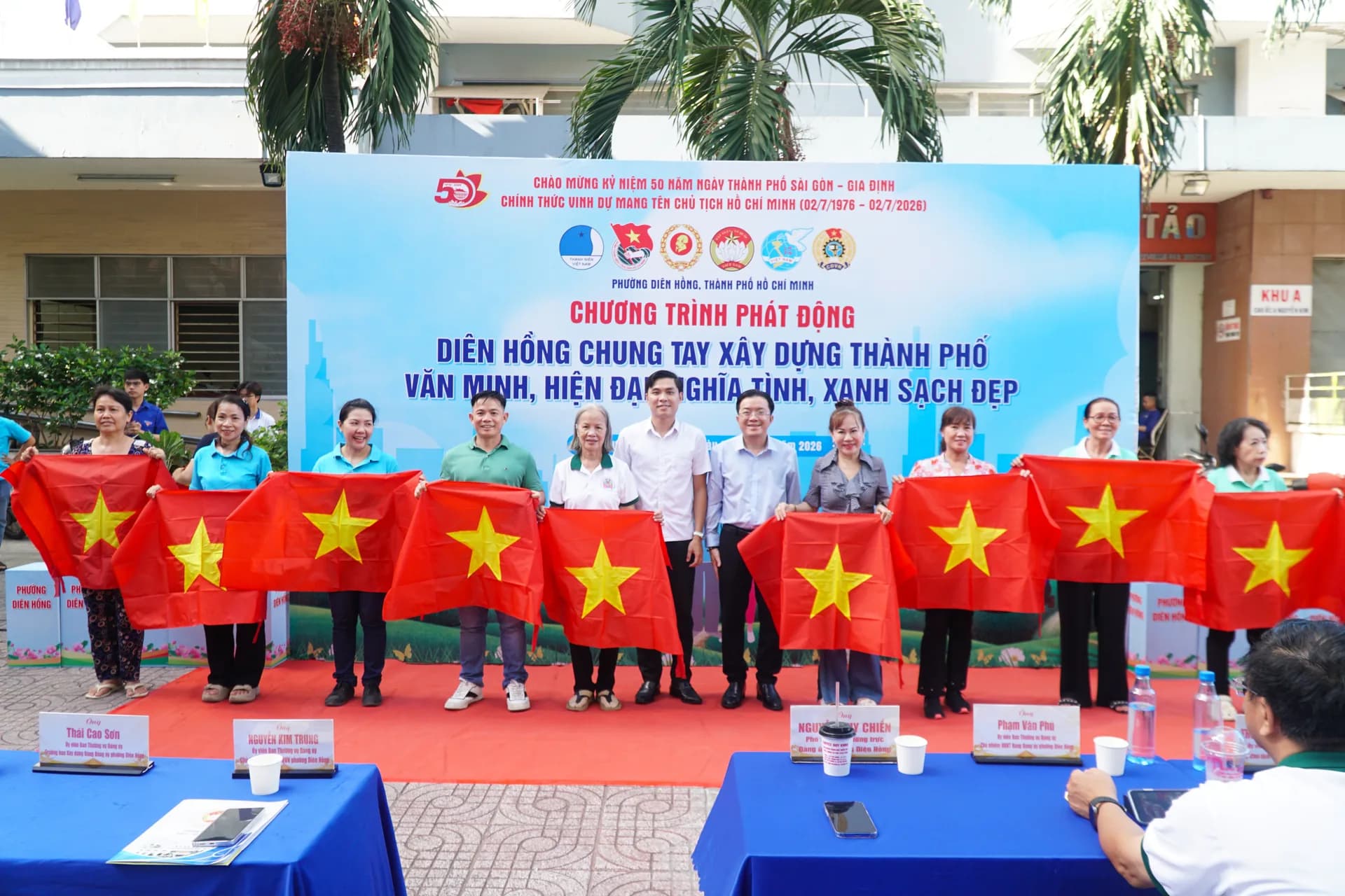 NHIỀU HOẠT ĐỘNG THIẾT THỰC HƯỞNG ỨNG PHONG TRÀO XÂY DỰNG ĐÔ THỊ XANH